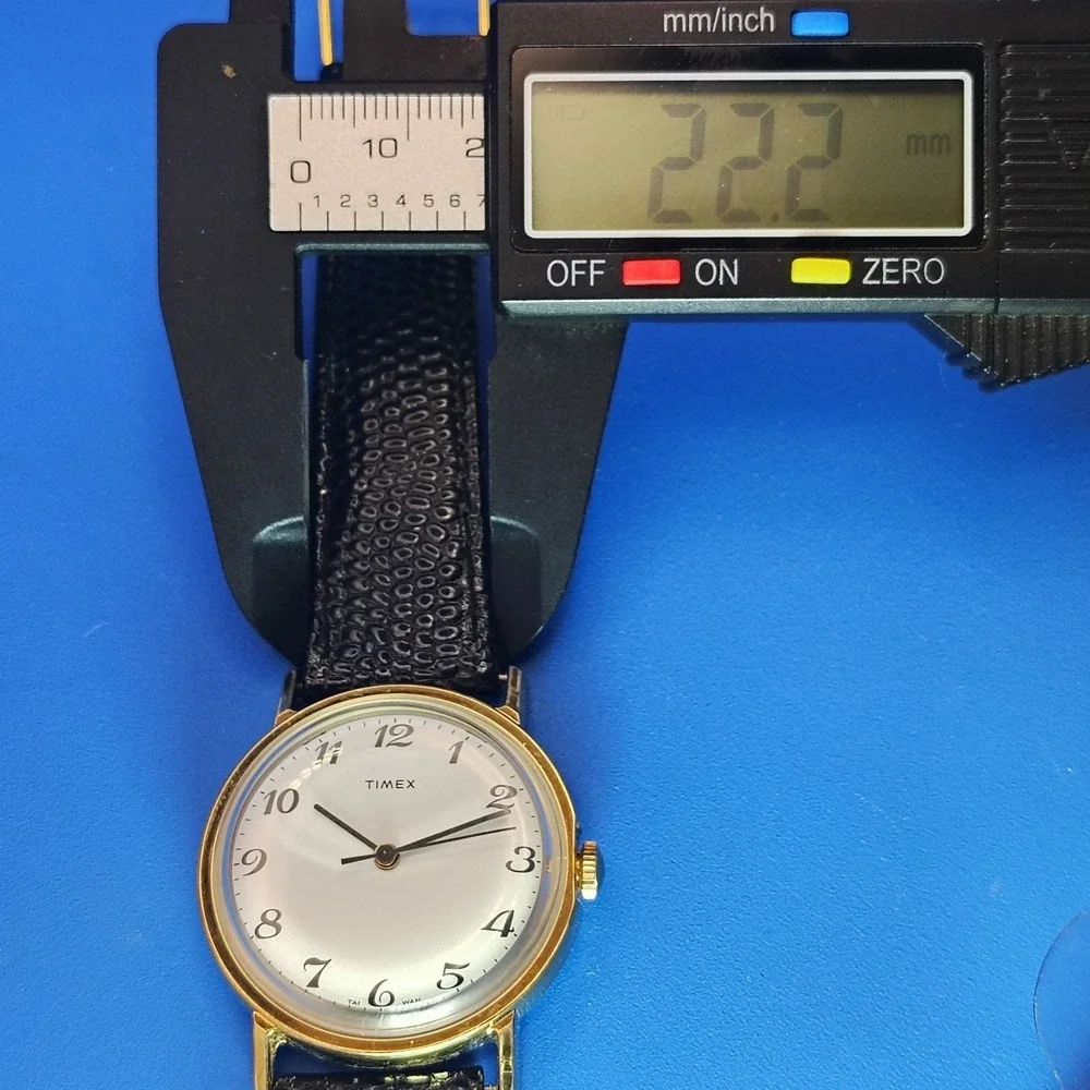 Vintage 1978 Timex Mechanical Wind Gold Tone 39mm Mens Dress Watch Restored‎